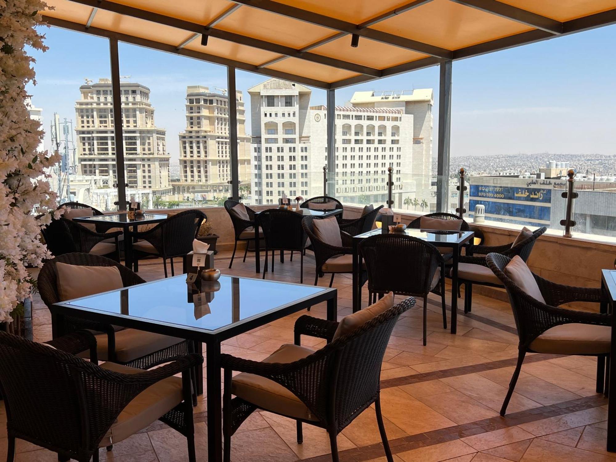 Retaj Hotel Amman Exteriör bild